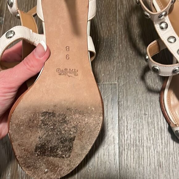 Cream nude Coach strappy sandals with silver grommets sz 9 EUC - Picture 3 of 5